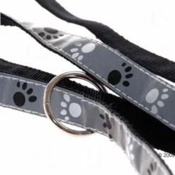 Trixie Hundeleine Pfoten Silver Reflect -ZOOPLUS Verkäufe 61857 trixie vleinepfoten3 1